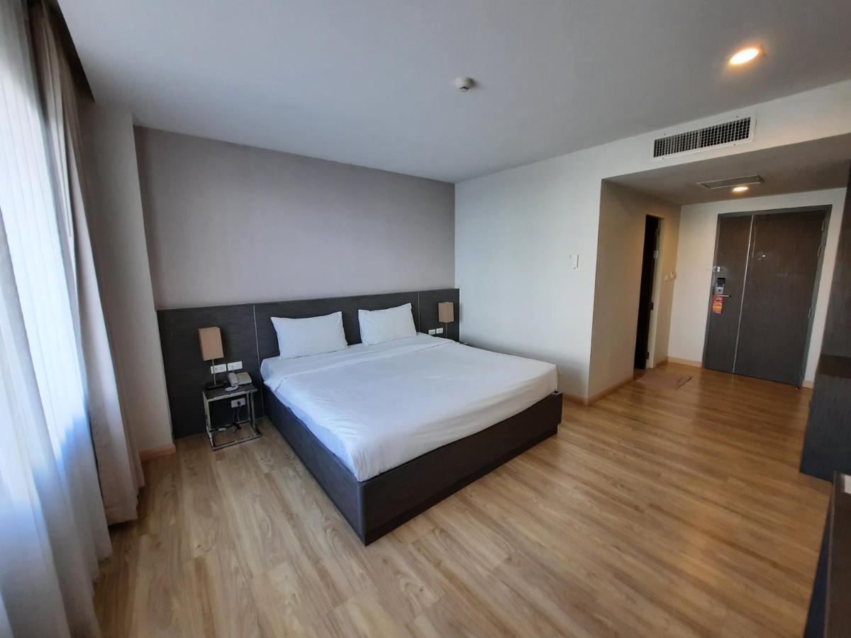 Leosor Hotel Nakhon Ratchasima Extérieur photo