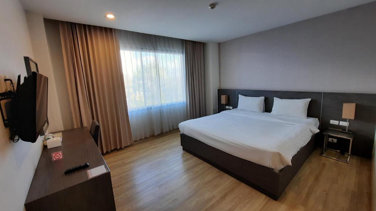 Leosor Hotel Nakhon Ratchasima Extérieur photo