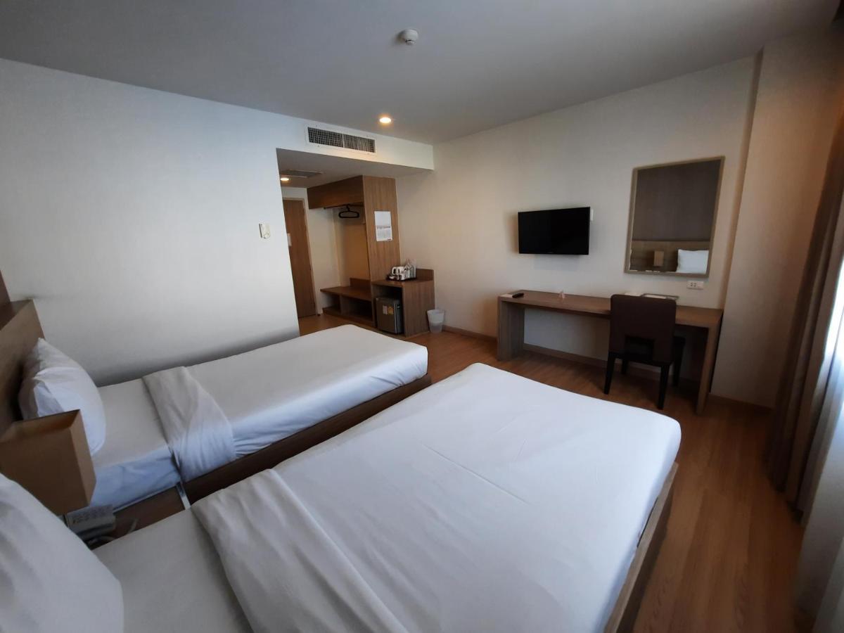 Leosor Hotel Nakhon Ratchasima Extérieur photo