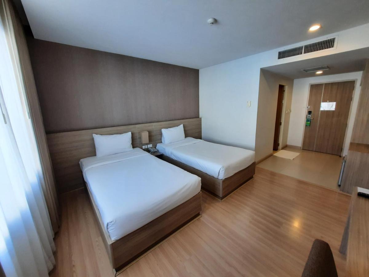Leosor Hotel Nakhon Ratchasima Extérieur photo