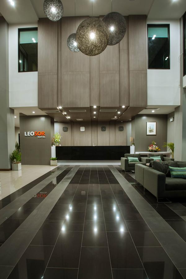 Leosor Hotel Nakhon Ratchasima Extérieur photo