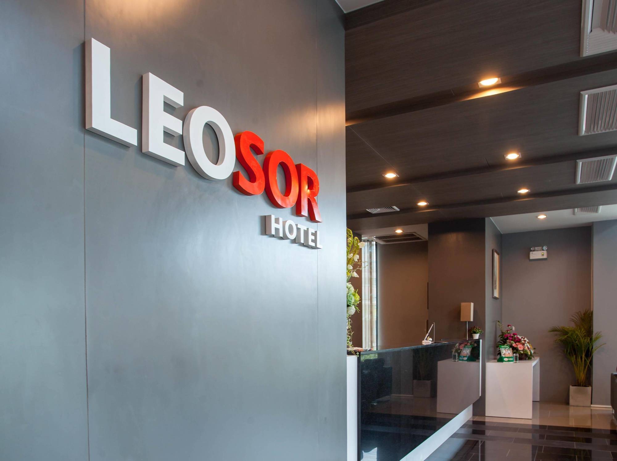 Leosor Hotel Nakhon Ratchasima Extérieur photo