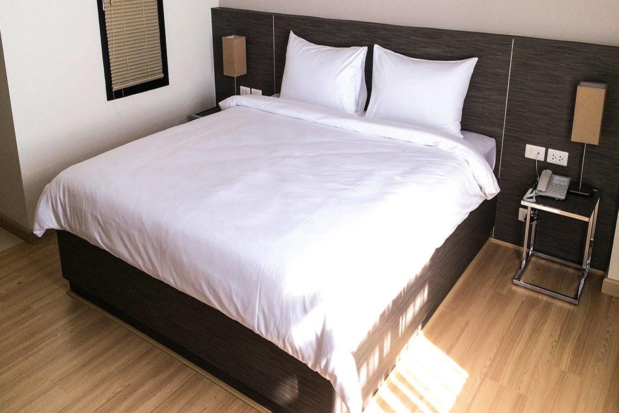 Leosor Hotel Nakhon Ratchasima Extérieur photo