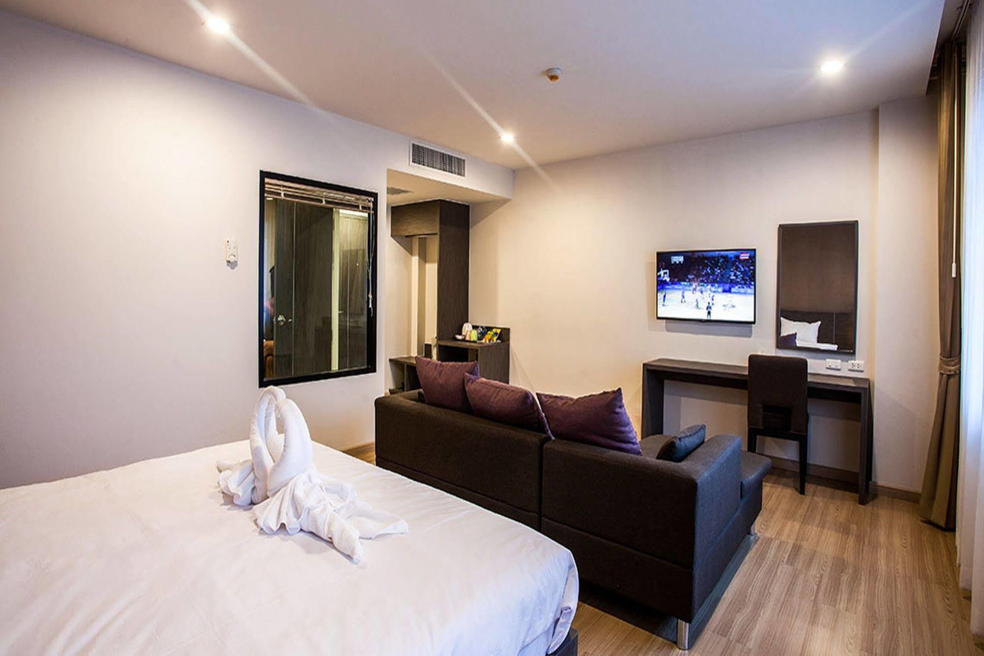Leosor Hotel Nakhon Ratchasima Extérieur photo