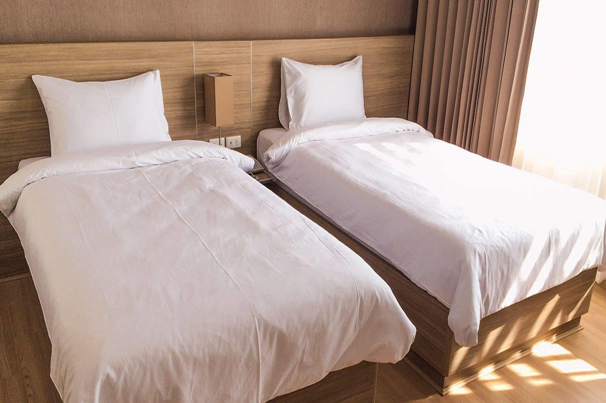 Leosor Hotel Nakhon Ratchasima Extérieur photo