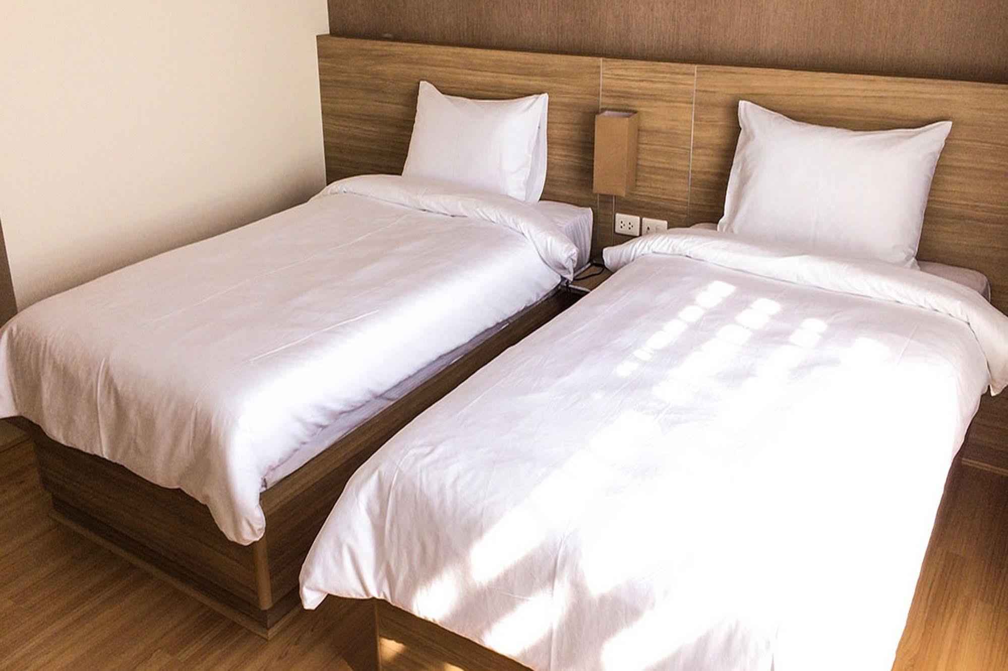 Leosor Hotel Nakhon Ratchasima Extérieur photo